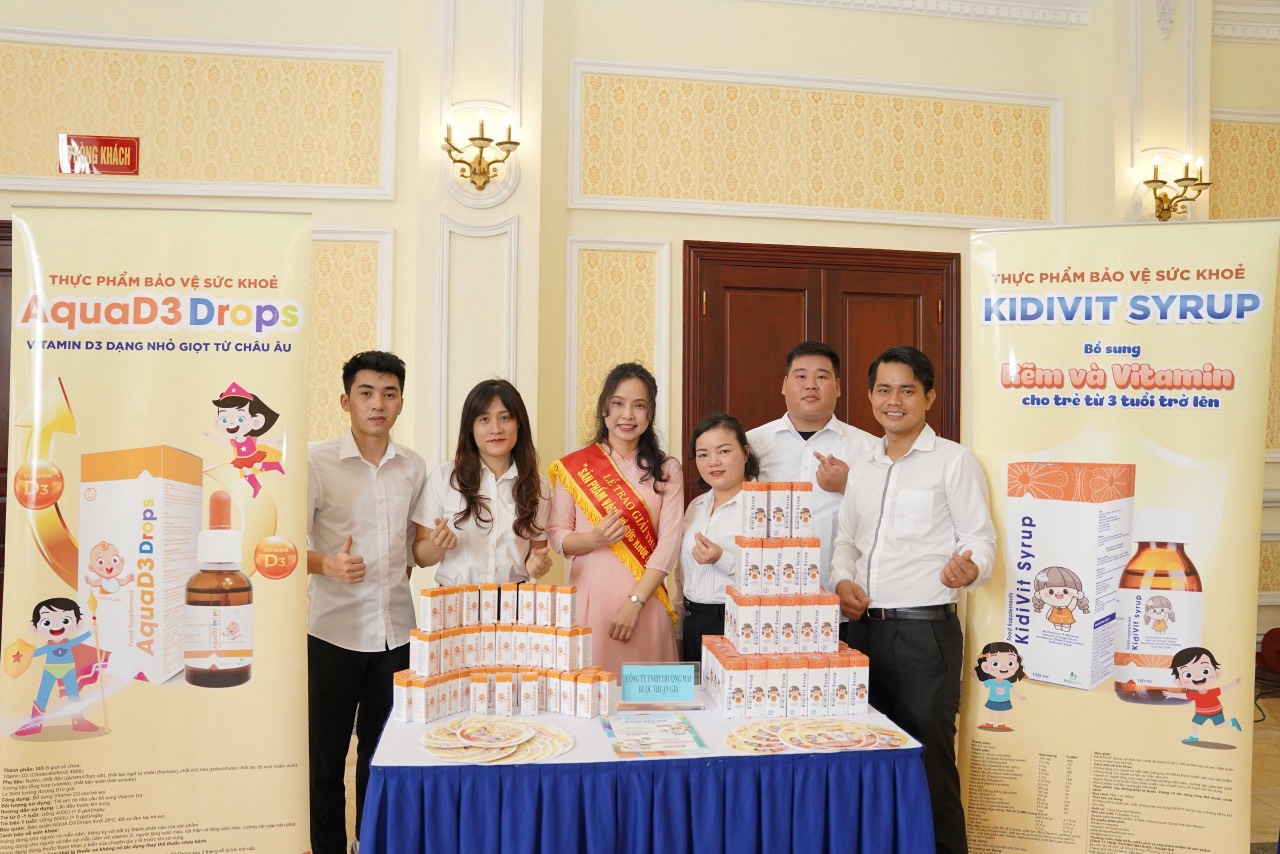 Đạt Cúp Vàng Chương Trình 